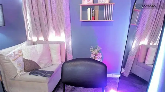 Snapshot of _alaiasmile_ chatting on June 19, 2026, 7:17 pm alaiasmile online show from June 19, 2026, 7:17 pm