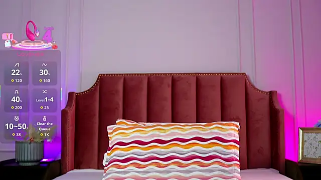 LisaRaee online show from May 12, 2026, 4:20 am