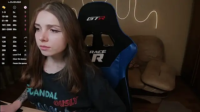 Snapshot of Kami_kam chatting on March 8, 2025, 6:26 pm Kami kam online show from March 8, 2025, 6:26 pm