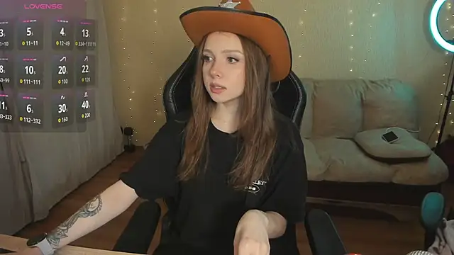 Snapshot of Kami_kam chatting on December 16, 2025, 4:39 am Kami kam online show from December 16, 2025, 4:39 am