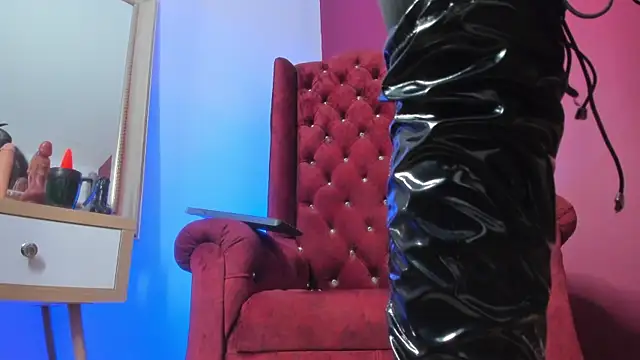 Sarah Mistress  online show from December 26, 2024, 11:57 pm