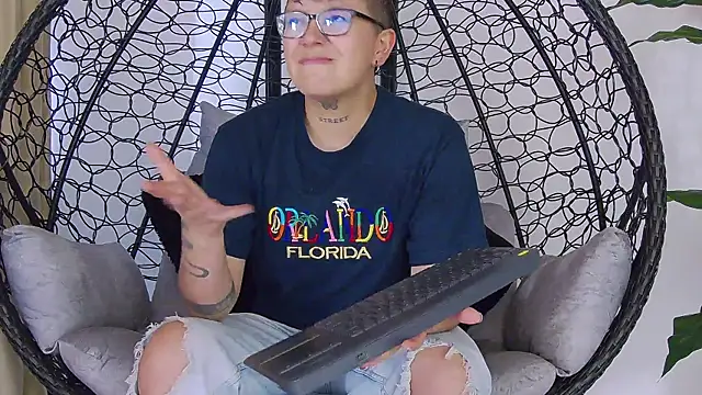 alex noa online show from October 15, 2025, 7:14 pm