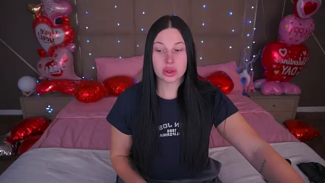 ArianaDarkk online show from February 12, 2026, 6:41 am