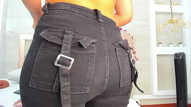 Dalia-Prada online show from February 19, 2026, 4:41 am