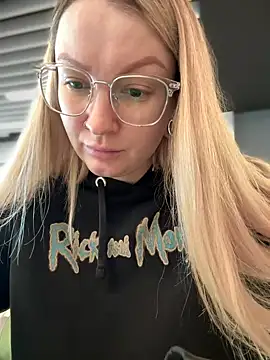 Teya moon  online show from January 26, 2025, 11:50 am