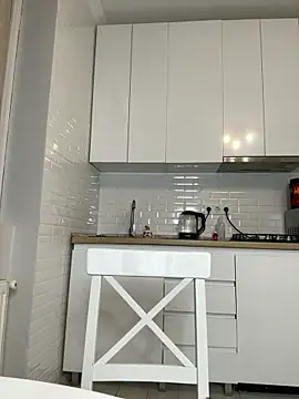 Teya moon  online show from November 30, 2025, 5:06 pm