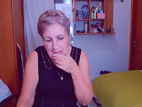 Victoria5643 online show from December 11, 2024, 6:42 pm