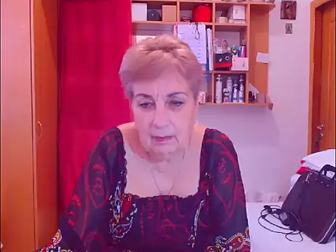 Snapshot of Victoria5643 chatting on December 21, 2025, 7:59 am Victoria5643 online show from December 21, 2025, 7:59 am