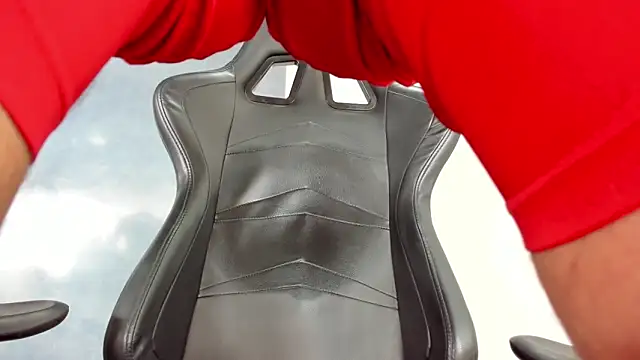 Snapshot of Bryan_Bronx chatting on March 6, 2025, 5:33 pm Bryan Bronx online show from March 6, 2025, 5:33 pm