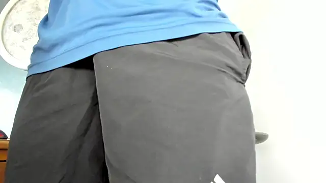 Snapshot of Bryan_Bronx chatting on September 15, 2025, 1:44 pm Bryan Bronx online show from September 15, 2025, 1:44 pm