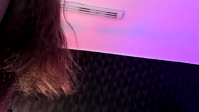 Anneth  M online show from February 4, 2025, 10:45 pm