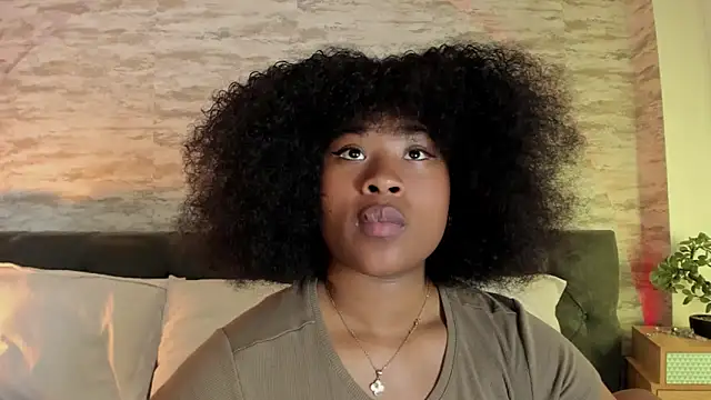 Anneth  M online show from October 8, 2025, 7:33 pm