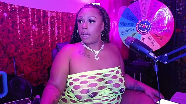 cheriserozequeen online show from May 19, 2026, 6:03 pm