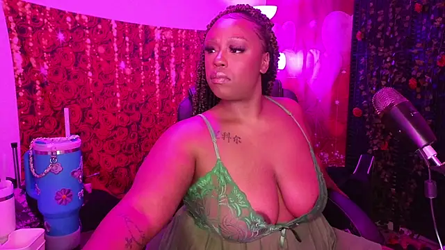 cheriserozequeen online show from May 21, 2026, 12:50 am