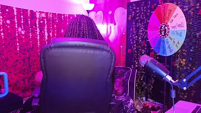 cheriserozequeen online show from May 21, 2026, 1:18 pm