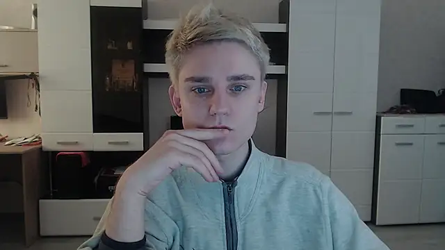 angryzan online show from March 19, 2025, 4:14 am