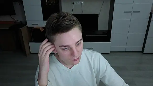 angryzan online show from November 28, 2025, 4:04 am