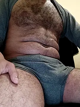 Snapshot of Hairyarabguy chatting on April 29, 2026, 6:14 pm Hairyarabguy online show from April 29, 2026, 6:14 pm