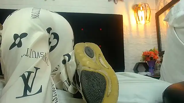 Snapshot of hairy_pussywet chatting on December 7, 2024, 12:24 pm hairy pussywet online show from December 7, 2024, 12:24 pm