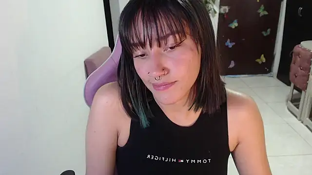 littleangel1 m online show from May 4, 2026, 11:45 pm