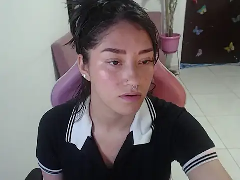 littleangel1 m online show from July 12, 2026, 1:02 pm