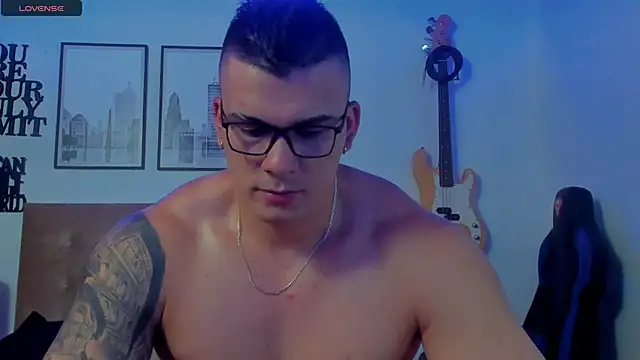 Snapshot of seancarreraa chatting on October 7, 2025, 3:25 am seancarreraa online show from October 7, 2025, 3:25 am