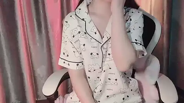 Snapshot of _Ely_ chatting on March 6, 2025, 10:04 pm Ely online show from March 6, 2025, 10:04 pm