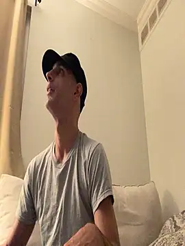 Snapshot of hailzeffn chatting on September 12, 2025, 5:18 am hailzeffn online show from September 12, 2025, 5:18 am