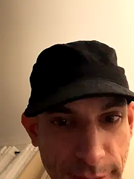 Snapshot of hailzeffn chatting on September 13, 2025, 5:51 am hailzeffn online show from September 13, 2025, 5:51 am