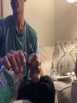 Snapshot of hailzeffn chatting on September 13, 2025, 11:59 pm hailzeffn online show from September 13, 2025, 11:59 pm