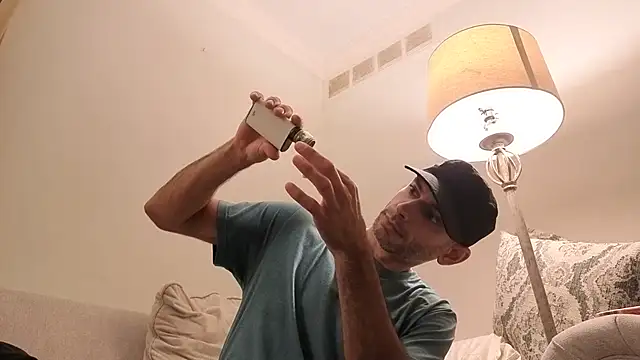 Snapshot of hailzeffn chatting on September 16, 2025, 11:00 am hailzeffn online show from September 16, 2025, 11:00 am