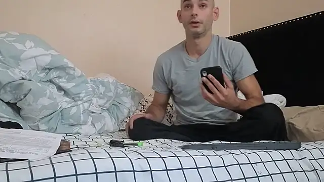 Snapshot of hailzeffn chatting on October 2, 2025, 4:58 pm hailzeffn online show from October 2, 2025, 4:58 pm