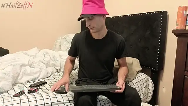 Snapshot of hailzeffn chatting on October 19, 2025, 4:51 pm hailzeffn online show from October 19, 2025, 4:51 pm