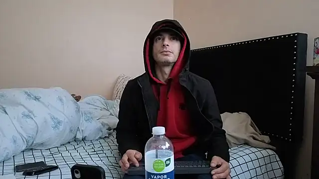 Snapshot of hailzeffn chatting on October 21, 2025, 7:03 pm hailzeffn online show from October 21, 2025, 7:03 pm