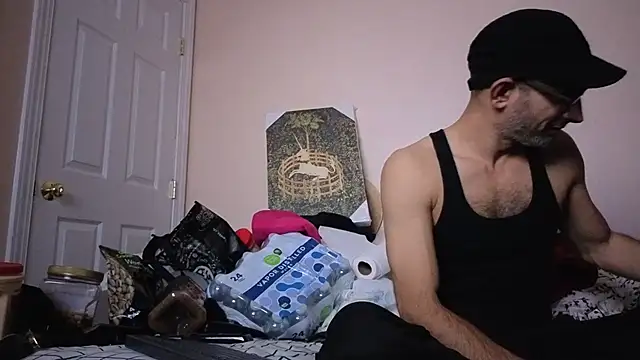 Snapshot of hailzeffn chatting on October 31, 2025, 12:33 am hailzeffn online show from October 31, 2025, 12:33 am