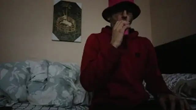 Snapshot of hailzeffn chatting on November 3, 2025, 12:39 pm hailzeffn online show from November 3, 2025, 12:39 pm