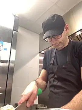 hailzeffn online show from March 14, 2026, 12:32 pm