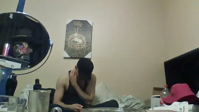 Snapshot of hailzeffn chatting on May 15, 2026, 8:05 pm hailzeffn online show from May 15, 2026, 8:05 pm