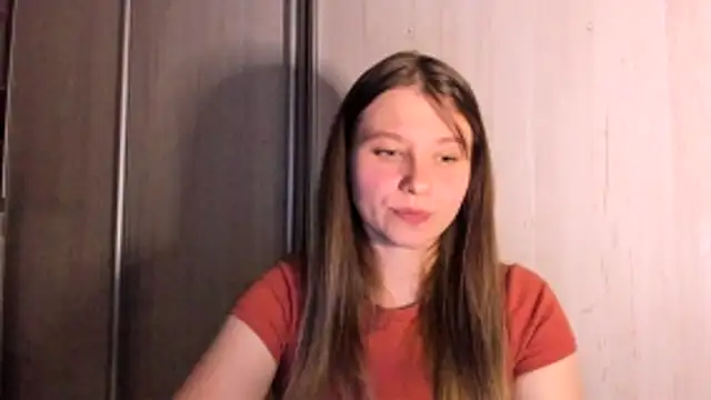 Snapshot of zarabloempje chatting on March 19, 2026, 4:22 pm zarabloempje online show from March 19, 2026, 4:22 pm