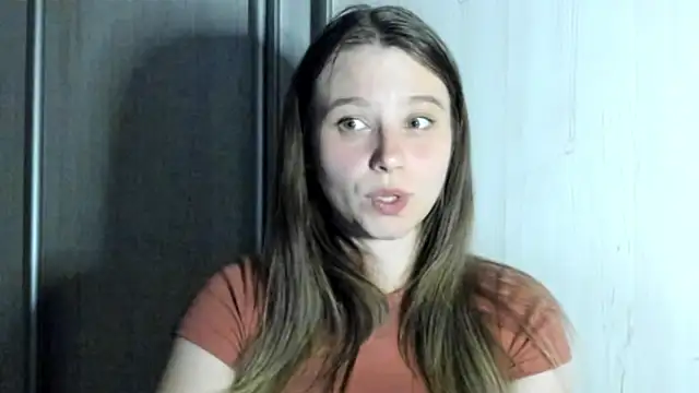 Snapshot of zarabloempje chatting on March 20, 2026, 4:01 pm zarabloempje online show from March 20, 2026, 4:01 pm