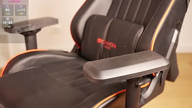 Vikky Love online show from February 14, 2025, 7:33 pm