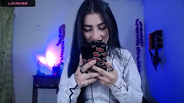 Snapshot of sophy_rock chatting on December 31, 2024, 6:24 pm sophy rock online show from December 31, 2024, 6:24 pm