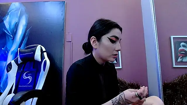 Snapshot of sophy_rock chatting on February 13, 2025, 1:37 pm sophy rock online show from February 13, 2025, 1:37 pm