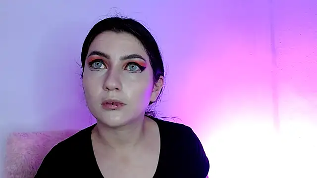 sophy rock online show from December 15, 2025, 9:19 pm