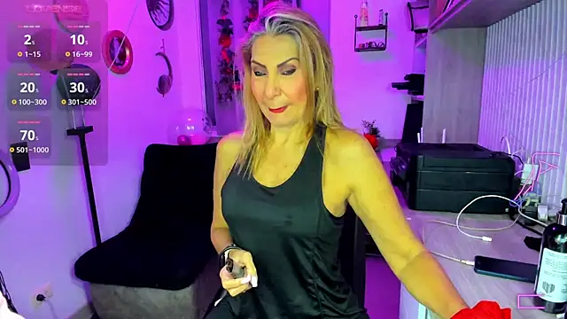  cristal ayala online show from May 15, 2026, 12:06 am