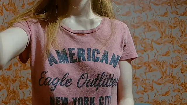 Snapshot of strawberrysmoothie chatting on December 2, 2024, 12:09 am strawberrysmoothie online show from December 2, 2024, 12:09 am