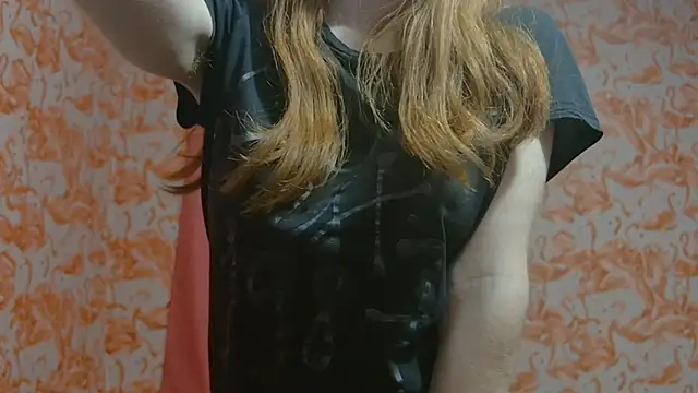 Snapshot of strawberrysmoothie chatting on February 9, 2025, 2:06 am strawberrysmoothie online show from February 9, 2025, 2:06 am