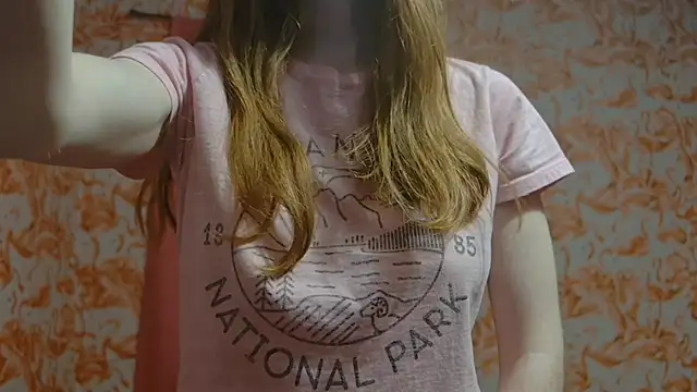 Snapshot of strawberrysmoothie chatting on February 18, 2025, 4:04 am strawberrysmoothie online show from February 18, 2025, 4:04 am