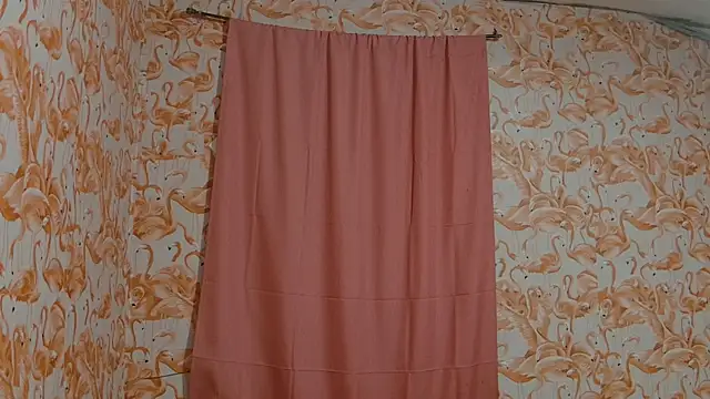 Snapshot of strawberrysmoothie chatting on October 3, 2025, 1:57 am strawberrysmoothie online show from October 3, 2025, 1:57 am