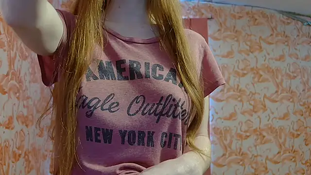 Snapshot of strawberrysmoothie chatting on November 26, 2025, 6:53 pm strawberrysmoothie online show from November 26, 2025, 6:53 pm